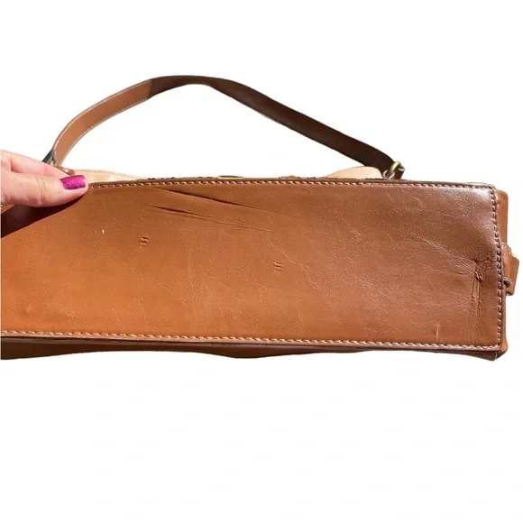 Tignanello Leather Tan and Brown Shoulder Bag Purse - Picture 4 of 14